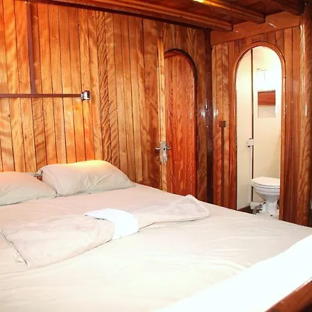 Felix Bodrum Yelkenli Tekne Bådhotel *